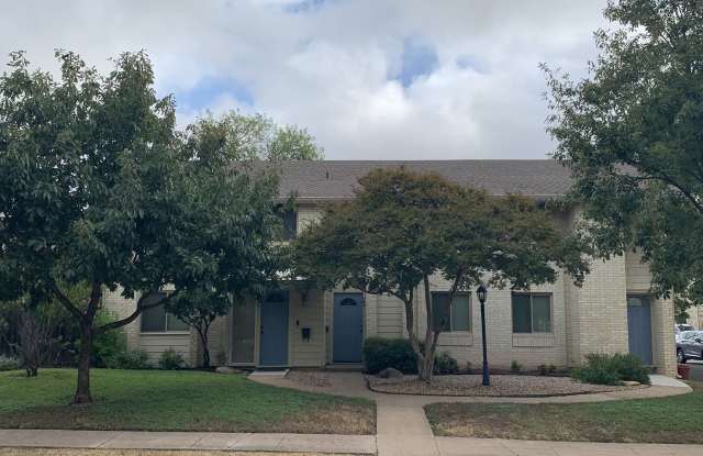 Photo of 3214 Crosscreek Drive