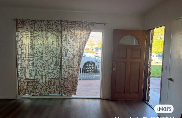 1124 West Huntington Drive