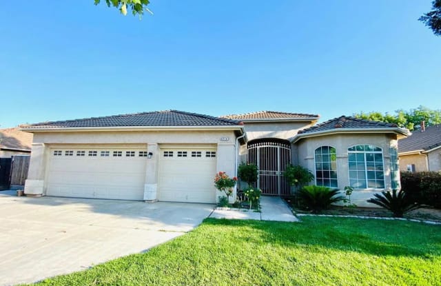 5714 East Belgravia Avenue - 5714 East Belgravia Avenue, Fresno, CA 93727