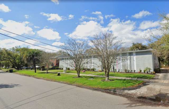 Photo of Spacious 1Bed/ 1Bath in Riverside ** Downstairs Unit  Water Included **