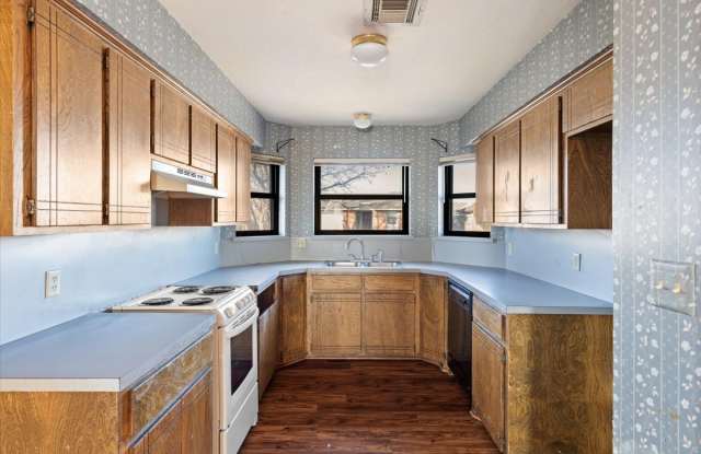 3916 Southwest Mesquite Drive