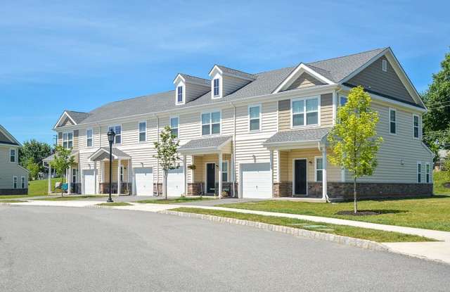 Westfield 41 Apartment Homes