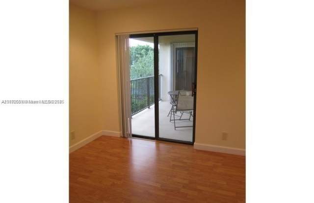 10105 W Sunrise Blvd