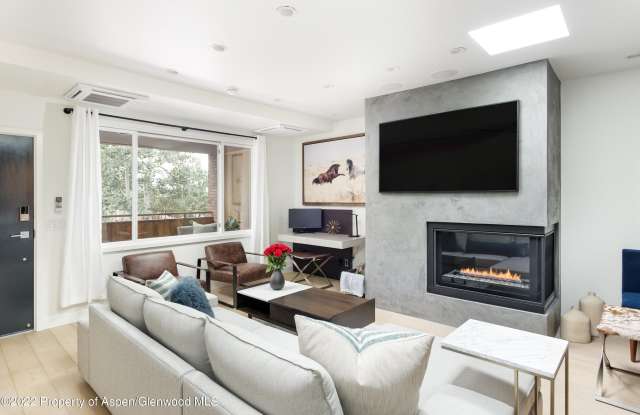 450 S Original Street unit: 8