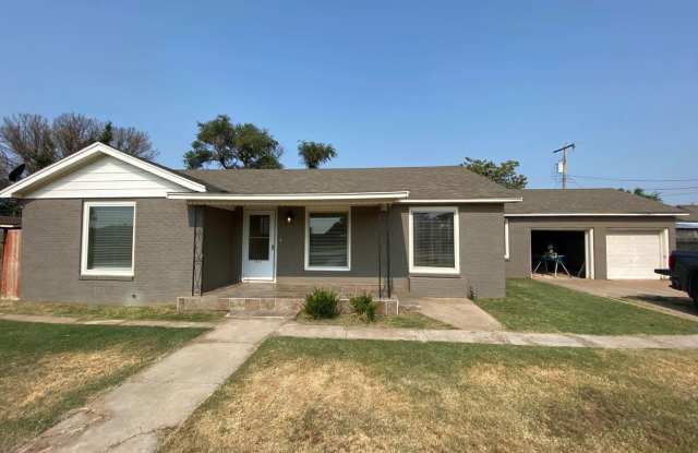 Beautiful 3 Bedroom 2 Bathroom in Idalou!