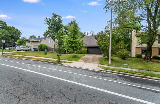 6807 Vantage Dr