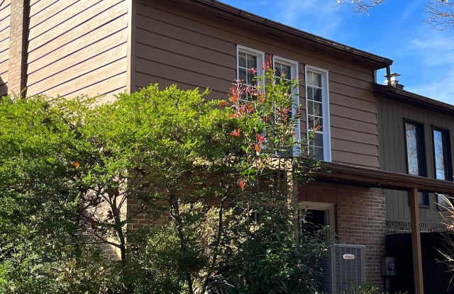 70 WINGED FOOT Drive