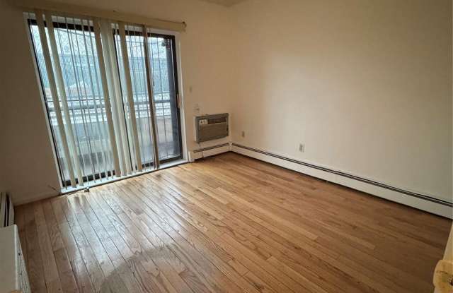 40-12 149th Street Avenue unit: Lk