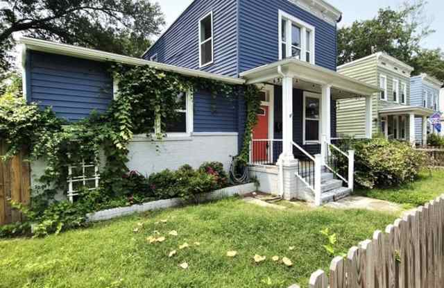711 Arnold Avenue
