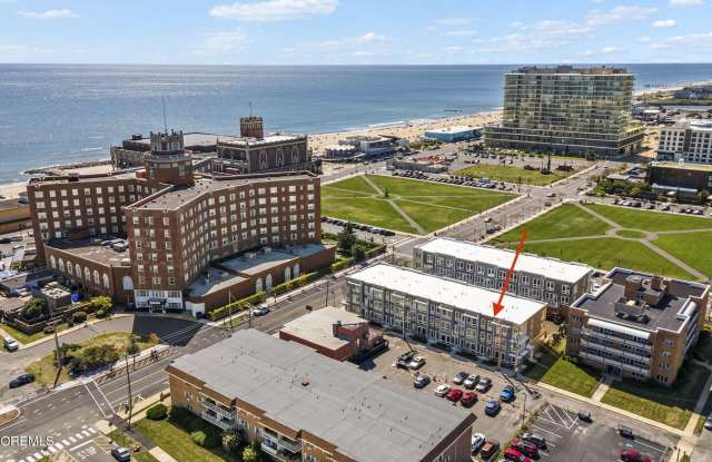 1403 Kingsley Street unit: 213