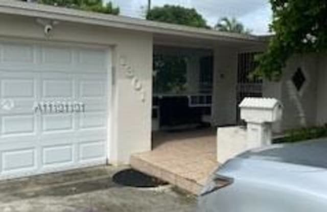 7301 Fairway Blvd - 7301 Fairway Boulevard, Miramar, FL 33023