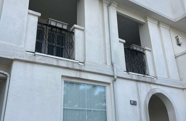 Photo of West Ventura Condo with a three car garage!