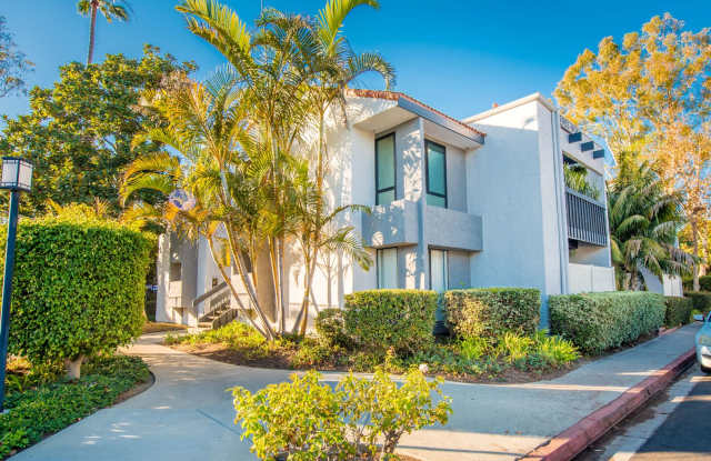 Amazing DTHB Condo