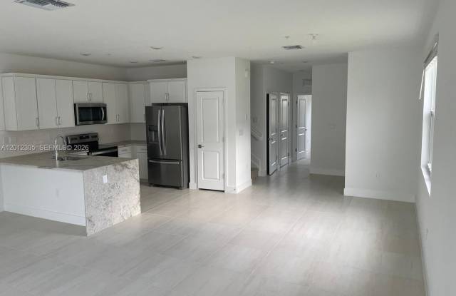 125 SW 171st Way
