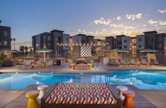 Photo of Hangar at Thunderbird