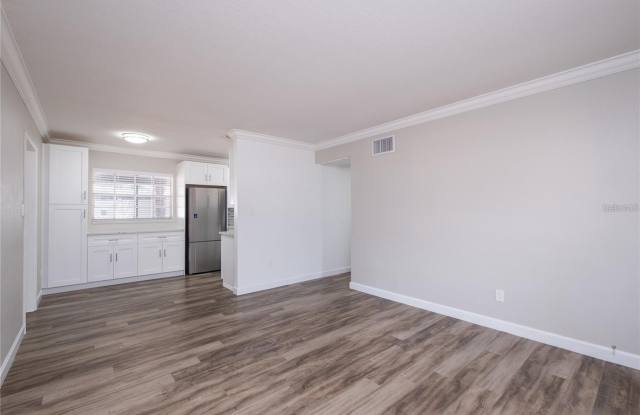 4019 W WATERMAN AVENUE