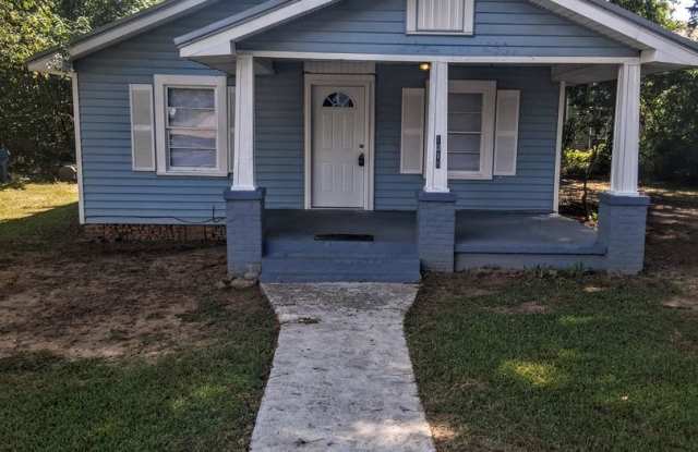 Photo of Charming 2 Bedroom Home in the Heart of Oxford!