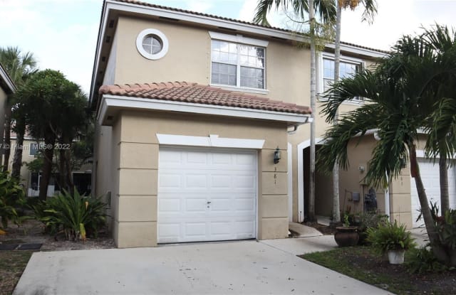 381 SW 122nd Ter - 381 Southwest 122nd Terrace, Pembroke Pines, FL 33025