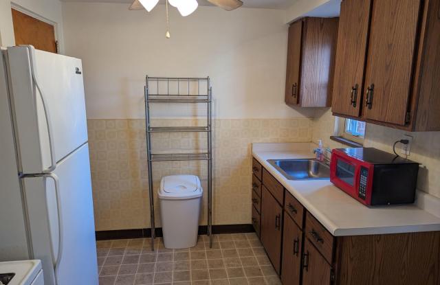 Ambridge - 2 BR Duplex w/ Basement and washer/dryer! photos photos