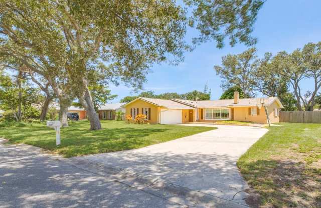 1205 SHADY LANE