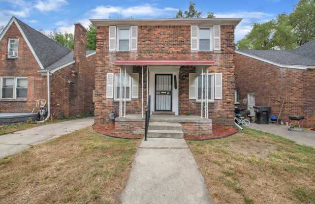 Photo of 15445 Manor St