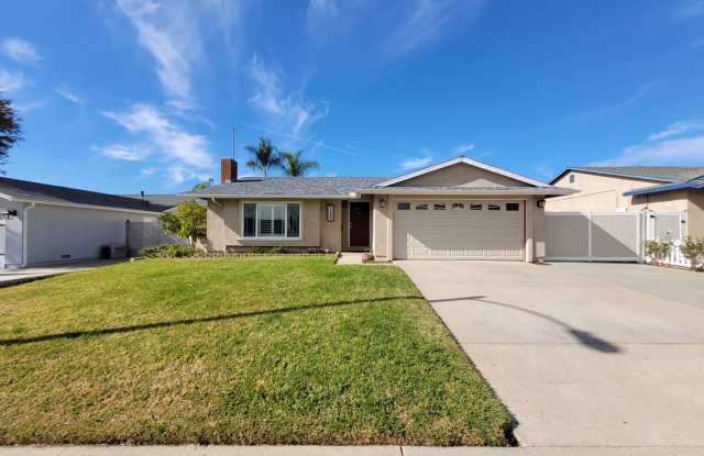 Upgraded Single Story with large yard and RV parking - 10024 Waynecrest Lane, Santee, CA 92071