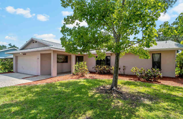 Photo of 8429 Cypress Lake Circle