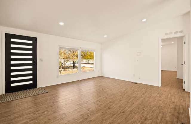 62851 Aberdeen Drive