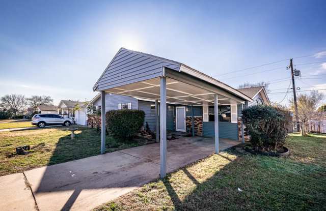 911 Southwest 35th Street