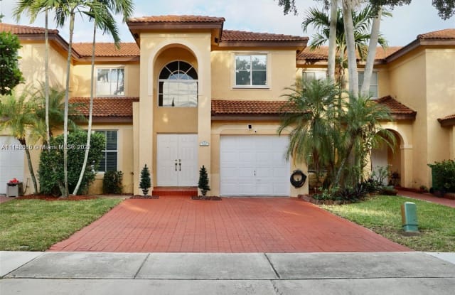 202 W Forest Oak Cir - 202 W Forest Oak Circle, Davie, FL 33325