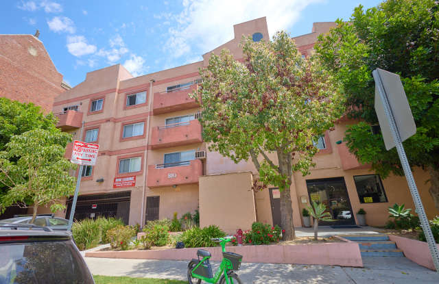 810 S Fedora St