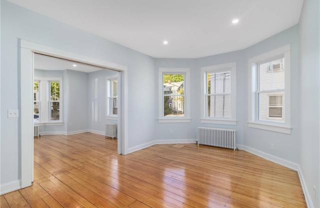 43 E George Street unit: 1