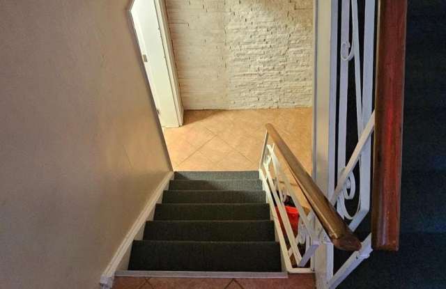 2001-5 NESTER Street