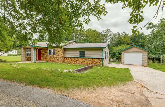 817 South Park Avenue