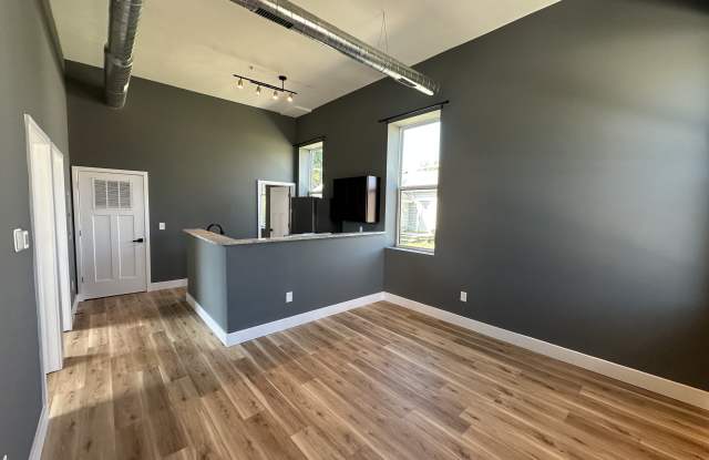 1349 South B Street - 1