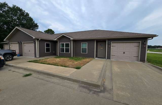 Photo of 2/2 With Garage Next to Unity in Newport