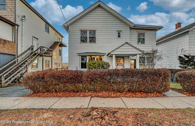 814 S Webster Avenue