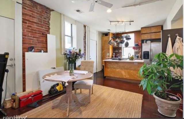 1116 W 24th St