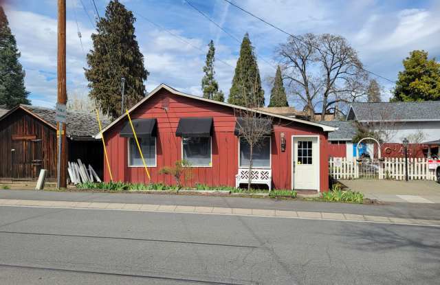 Commercial Lease Opportunity – Jacksonville, Oregon