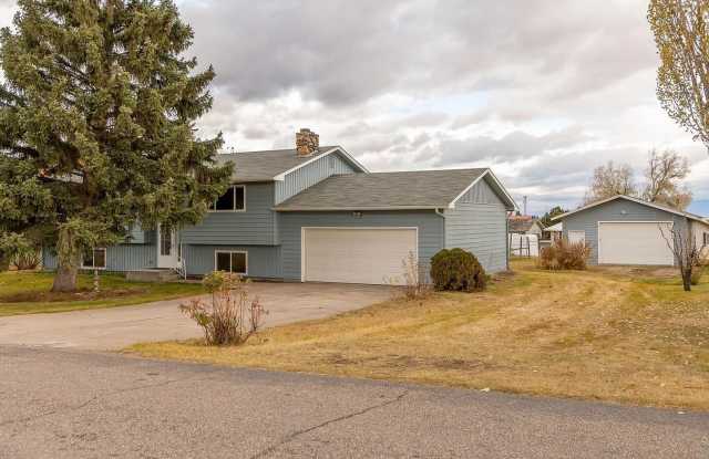 Photo of Beautiful House with 2 Wood Stoves across from park in Kalispell