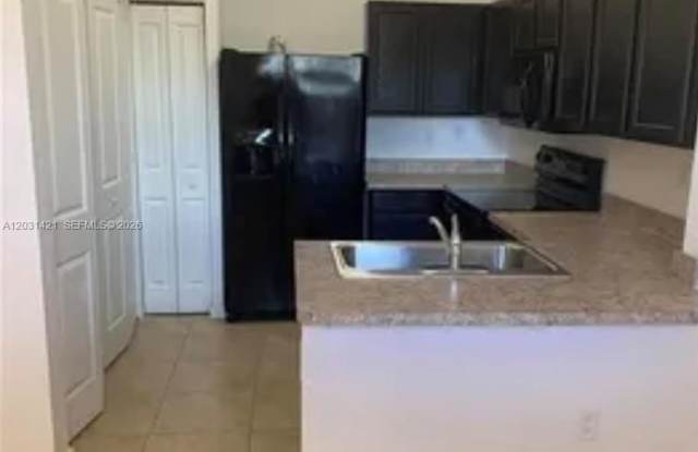 3621 NW 30th Ct