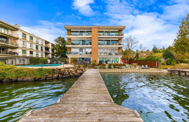 Waterfront Serenity: 1 Bedroom 1 Bathroom Luxury Living with Dock Access