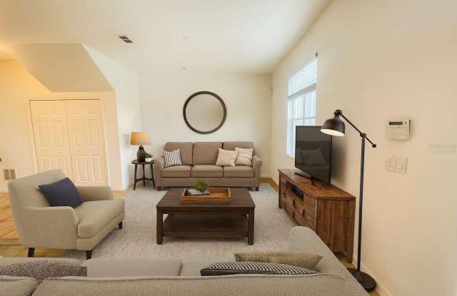 10322 HARTFORD MAROON ROAD