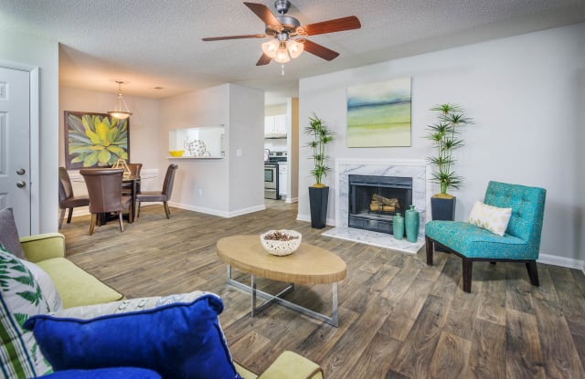 Photo of The Pointe at Irving Park