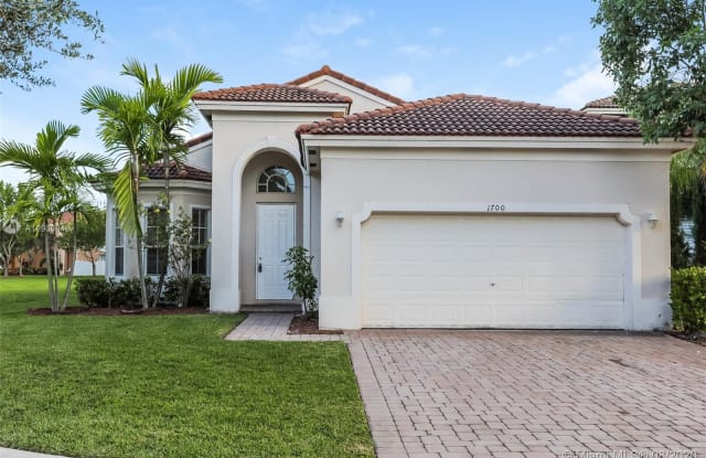 1700 NE 37th Pl - 1700 Northeast 37th Place, Homestead, FL 33033