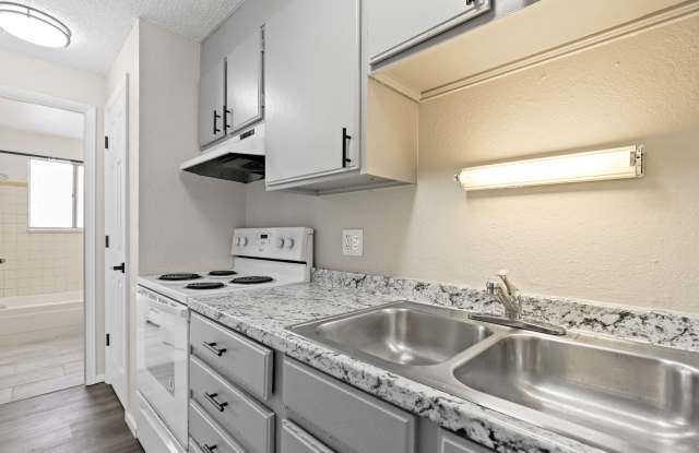 Royal Chateau Apartments