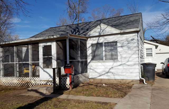 Single-story 3 bed 2 bath home for rent!