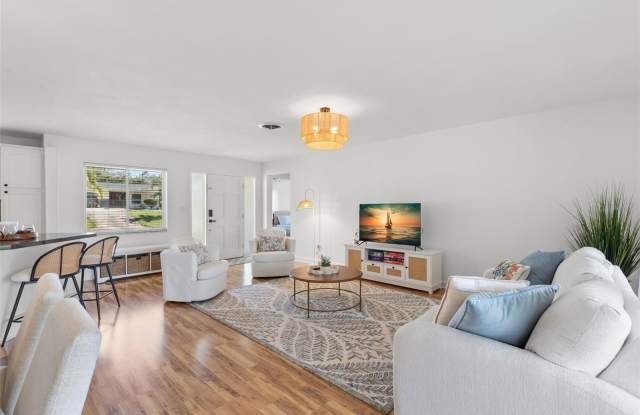 3488 SHADY BLUFFS DRIVE