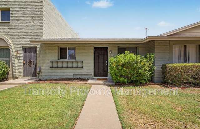 225 N Standage