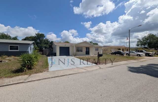 Accepting Section 8- 3/1 over 1000sf home with New flooring, FRESH paint, open floorplan!!